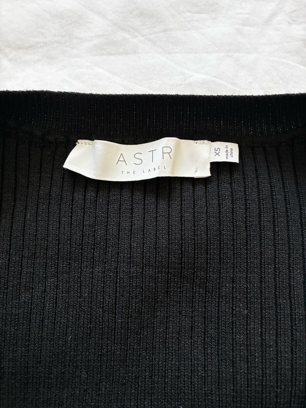 Astr Black Long Sleeve V-Neck Ribbed Sweater Bodycon Dress - Picture 4 of 5
